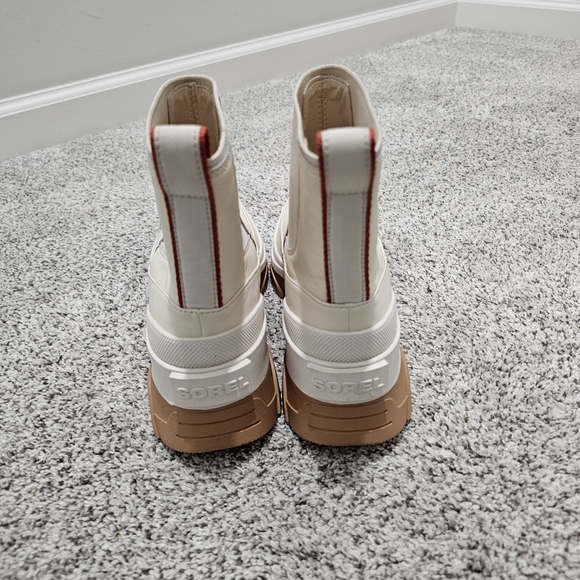 Sorel Brex Leather Chelsea Boots - Picture 9 of 11